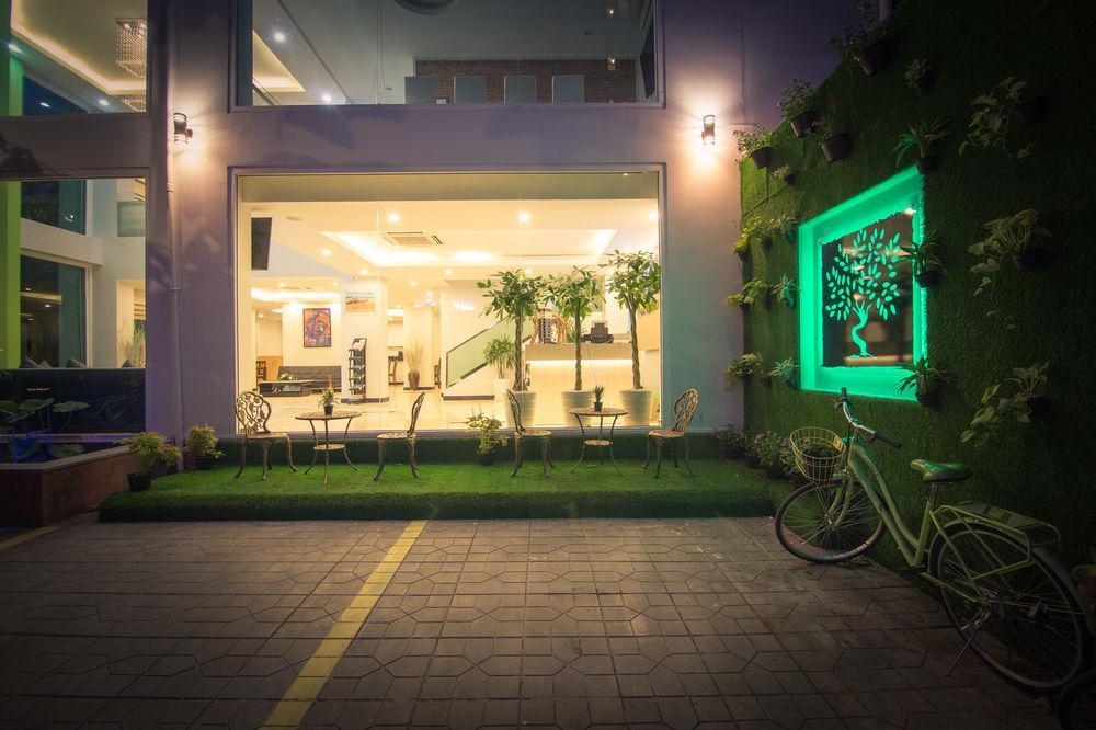 Colina Sky Hotel 金边 外观 照片